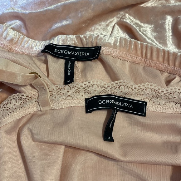 BCBGMaxAzria Women’s Pajama Set with Lace M Pink Babydoll Top Shorts Velvet NWT - Picture 2 of 13
